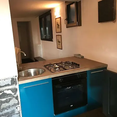 With Private Pool And Garden At Hills Apartment Como